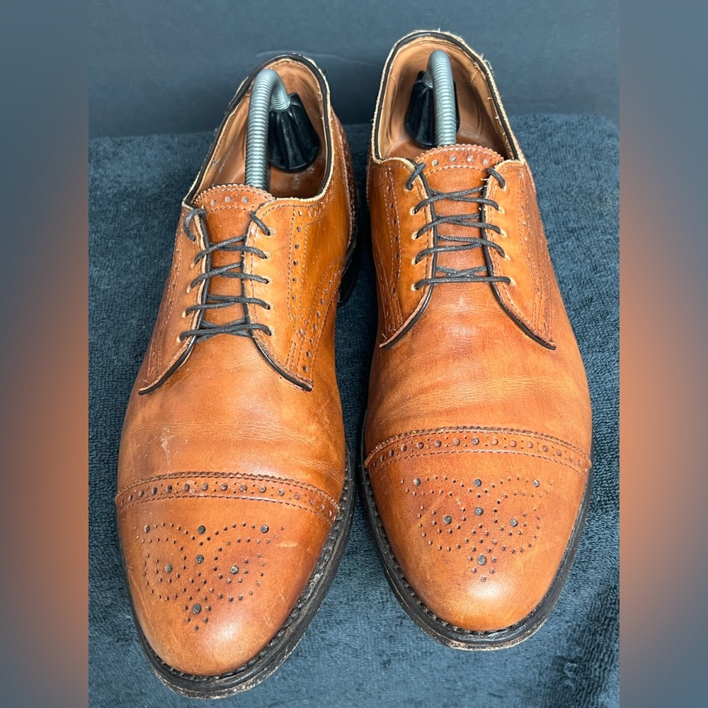 Allen Edmonds Sanford Tan Leather Cap Toe Medallion Men's Dress Shoes 9.5 D - Picture 4 of 10